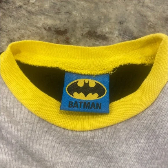Batman Yellow and Gray Logo Tee - Picture 3 of 3